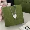 Collier pendentif coeur Designer pour femmes collier en argent Vintage simple bijoux collier de luxe Style lettre cadeau accessoires