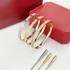 Bracciale di lusso con diamanti pieni di design Bracciale rigido per uomini e donne Bracciale di alta qualità Gioielli per feste di nozze Invia regalo alla fidanzata289p