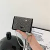 2024 del nuovo progettista delle donne crossbody spalla senso primavera femminile e Mini diamante intarsiato catena in vita stile alla moda messenger piccola borsa quadrata