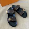 Bom dia äkta läder sandal toffel casual sko sommarstrand gladiator mules hasp ny kvinnan platt slid designer skjutreglage sandal