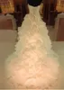 Romantische gegolfde organza lieverd halslijn asymmetrische taille a-lijn reals trouwjurk kant-up bruidsjurken klaar voor verzending