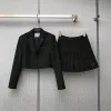 クチュリエスーツスカートスーツショーツスーツウエスタンファッションヨーロッパとアメリカンスタイルのプリーツスカートショートスーツ女性ソーシャルコート