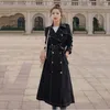 Trench da donna 2023 Primavera Autunno Versione coreana Cappotto da donna Lungo doppiopetto Cappotto femminile Giacca a vento Capispalla nera Top