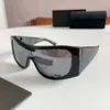 Quadratische Acetat-Sonnenbrille mit Logo auf der Spiegelfläche, Metall-Buchstabensymbole an den Bügeln, mehrfarbige Farbverlauf-Sonnenbrillen DG4454 für den Strandurlaub