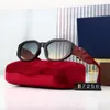 Occhiali da sole firmati Guucci Cucci Nuovi occhiali da sole con lettera G per donna Occhiali versatili Cat Eyes resistenti ai raggi UV Mesh rosso e gli stessi occhiali da sole con montatura piccola