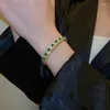 Bracciale aperto di lusso con zirconi smeraldi, braccialetto aperto, personalità, temperamento di alta qualità, per regali di gioielli fatti a mano da donna