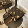 2024 Designer handbag Large capacity work class commuting old flower material shoulder bag