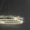 Lâmpadas pendentes Nordic Creative LED Chandelier Luxo Moda Coroa Anel Deco Alumínio Acrílico Sala de estar Jantar Quarto Luminárias