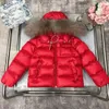 Ontwerper Babykleding Kinderen Lagen Kleding Coat Designer Cloths Luxe met letters Haped Dik Warm Warly War Boy Breat Logo Borduurwerk