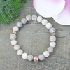 MG1086 Bracciale Yoga Mala da donna di nuovo design Bracciale da polso con pietre preziose naturali Energia Vintage Grigio Pietra lavica Gioielli fatti a mano271w