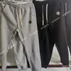 Erkekler Pantolon Sonbahar ve Kış Ok Mektubu Baskılı Hoodie Pantolon Sıkı Kelepçeli Moda Saf Pamuktan Yapılan Erkekler için Peluş ve Kalınlaşmış Spor Pantolonları Modeli