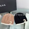 Set di sciarpe classiche e versatili Xiaoxiangjia lavorato a maglia da donna, nuovo cappello freddo di lana caldo autunno e inverno