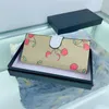 Coabag Cute Cherry, дизайнерский кошелек Кошелек Женские сумки, Ручная сумка Роскошный длинный кошелек, короткий держатель для карт Несколько позиций плача для карт 230915