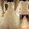 Romantico volant in organza scollo a cuore girovita asimmetrico A-line Reals abito da sposa abiti da sposa con lacci pronti per la spedizione