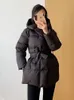 Womens Down Parkas Winter Jackets Ultra Light Warm Cusual Coat Female Puffer Jacka med bälte Plus Size Hooded Short Parka 231218