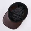 Ballkappen echter Lederhut Herren Baseball Cap Erwachsener Winter warmes verstellbares Ohr mit dem Jahres Geschenk B-7202