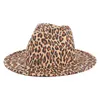 Berretti Fondo rosso e cappelli Fedora a tesa larga stampati leopardati bicolore per le donne Cappellini vintage jazz per feste casual all'aperto Top