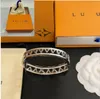 Luxury Designer Letter Bang Classic Brand Charm Bangle Bangle High Quality Gift Jewelry 18K Gold Plated Boutique Women Bangle Boutique Box Packaging
