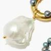 Dangle żyrandol Vintage ponadczasowe kolczyki Oszałamiające metaliczne niedopasowane kolczyki perłowe prawdziwe barokowe perłowe 18 -karne biżuteria z złotą złotą dla kobiet 231218