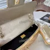 Klasik Flep Women Mini Yıldız Omuz Çantası Deri Kapitone Altın Donanım Lüks Para Çanta Tasarımcı Crossbody Çanta Trendi Akşam Debriyaj Alışveriş Kart Tutucu 19cm