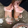 Sandalen 2023 Sommer Aushöhlen Blumen Römischen Stil Weichen Boden Strand Casual Große Größe Flache Zapatos Para Mujeres Nicht-slip Chinelo