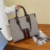 Borsa da donna di design Negozi economici con sconto del 90% Borsa moda texture borsa portatile di grande capacità stampata versatile borsa per ascella con una spalla