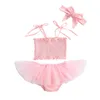 Kledingsets Driedelige set voor baby's Geplooide effen kleur Mouwloos hemdje Mesh shorts Haarband voor meisjes