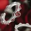 Anéis de cluster Viarla Red Enamel Rose Anel 925 Sterling Silver Moda Jóias Drop Presentes Personalizados