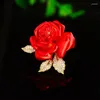 Broschen Rote Rose Temperament Weibliche High-end-Anzug Zubehör Pin Luxus Design Intarsien Zirkon Blume Corsage Großhandel Schmuck