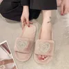 Zapatillas planas piel esponjosa mujeres forma de corazón perla peluda invierno chanclas hogar remache diapositivas zapatos de piso interior 231218