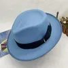 Berretti Cappello Fedora in feltro vintage per uomo Donna Cappello Panama Trilby Jazz Papillon Decorazione da uomo di alta qualità