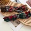 Hårtillbehör Kvinnor Soft Color Plaid Print pannband Vintage Cross Bowknot Elastic Hairbands Bandanas Girls Bands