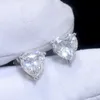 Män kvinnor ny trendig 925 sterling silver 1ct 2ct hjärta moissanite diamant studs örhängen trevlig gåva till vän