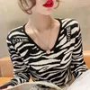 Women's Polos EWSFV 2023 Autumn Leopard Pattern Bottom Upper Garment Air Show Thin Temperament Inside Knit V Collar T Shirt