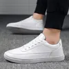 2023 Moda Clássica Confortável Sapatos Casuais para Homens Respirável Preto Branco Vermelho Azul Escuro Verde Cáqui Cinza Marrom Café Pêssego Sapatos Atléticos Jogging Shoe TAMANHO 4T96