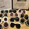 Солнцезащитные очки Великолепные женские круглые солнцезащитные очки с кристаллами и бриллиантами и жемчугом, очки ручной работы UV400, зеркальные линзы, цветочный дизайн, летние солнцезащитные очки J231218
