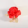 Broschen Rote Rose Temperament Weibliche High-end-Anzug Zubehör Pin Luxus Design Intarsien Zirkon Blume Corsage Großhandel Schmuck