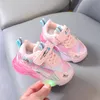 Athletic Outdoor rozmiar 21 30 Dzieci świecące buty z lekką księżniczki LED Cute Baby Luminous Treakers Dzieci Zapatillas Nia 231218