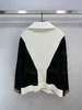 Designer Cardigan Sweater Mulheres Jaqueta Malha Preto e Branco Color Block High Neck Zippered Cardigan Bordado Carta Casual Versátil Top Womens Sweaters