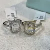 Bague de fiançailles personnalisée en or massif S925/10K, couleur D, taille émeraude 3CT Halo Moissanite, bijoux pour femmes, ensemble de bagues de mariage