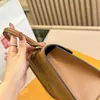 Kahverengi gerçek deri kadın omuz çantası pochette totes ünlü marka tasarımcısı kadın messenger çantaları paris katı mektup crossbody çanta moda kadın omuz çantaları