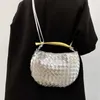 Bolsos cruzados Bolsos de cuero de diseñador Botte Venetas Tangzhu Niche Diseño Bolso tejido Bolso de sardina para mujer 2024 Nuevo bolso de moda Popular Mensajero versátil HBU1