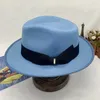 Berretti Cappello Fedora in feltro vintage per uomo Donna Cappello Panama Trilby Jazz Papillon Decorazione da uomo di alta qualità