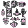 1PCS Magical Style Croces Charms Magic Book But Charms Gibits Hats Hats Koty Czaszka Croce dżinsy Dekoracje butów sandałowych