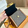 Kahverengi gerçek deri kadın omuz çantası pochette totes ünlü marka tasarımcısı kadın messenger çantaları paris katı mektup crossbody çanta moda kadın omuz çantaları