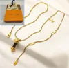 Designer di imballaggi box Women Women Gold Pendant Boutique Birthday Gioielli di compleanno Gioielli Long Chain Classic Design Charm Collana