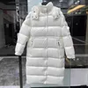 Womens Down Parkas Designer de luxe femmes vers le bas parkas badge brodé moyen long épais taille chaude mince à capuche doudoune veste d'hiver designer puffer jacke top S