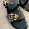 Bom dia äkta läder sandal toffel casual sko sommarstrand gladiator mules hasp ny kvinnan platt slid designer skjutreglage sandal