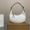 Coas Tasarımcı Çanta Deri Üçgen Yarım Ay Çantası Kadın Under Koltuk Çantası Lüks Çanta Hobo Hobo Crossbody Debriyaj Tote Omuz Çantaları 240119