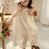 Mädchen Kleider Niedliche kleine Mädchen Boho Kleid Beige Farbe aushöhlen Baby Strap Jacke 2 Stücke Kinder Kleidung Anzug Sommer Strand tragen